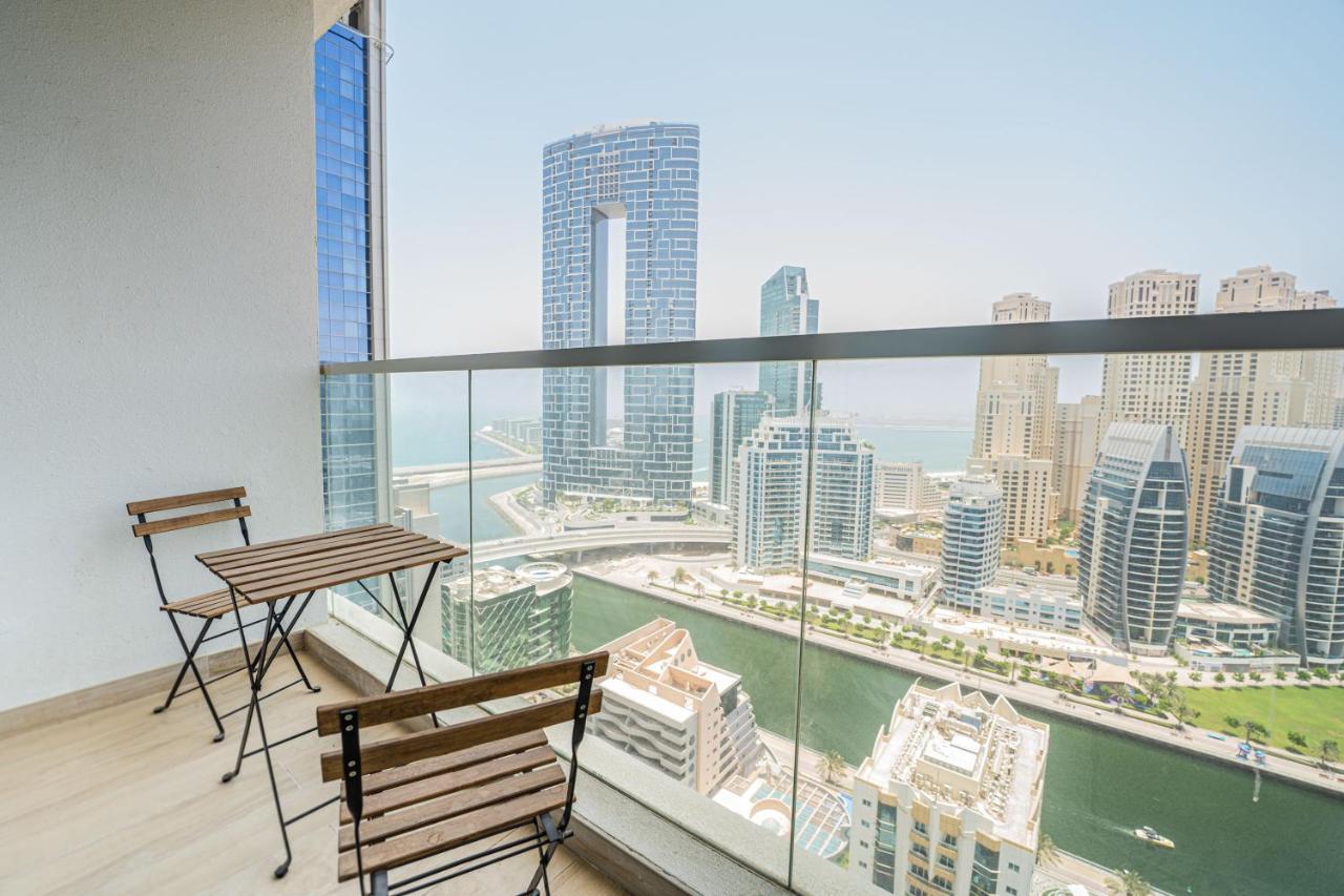 Fam Living - Marina Marvel - Studio Apartment With Breathtaking Views In Studio One Tower Dubai Exterior photo