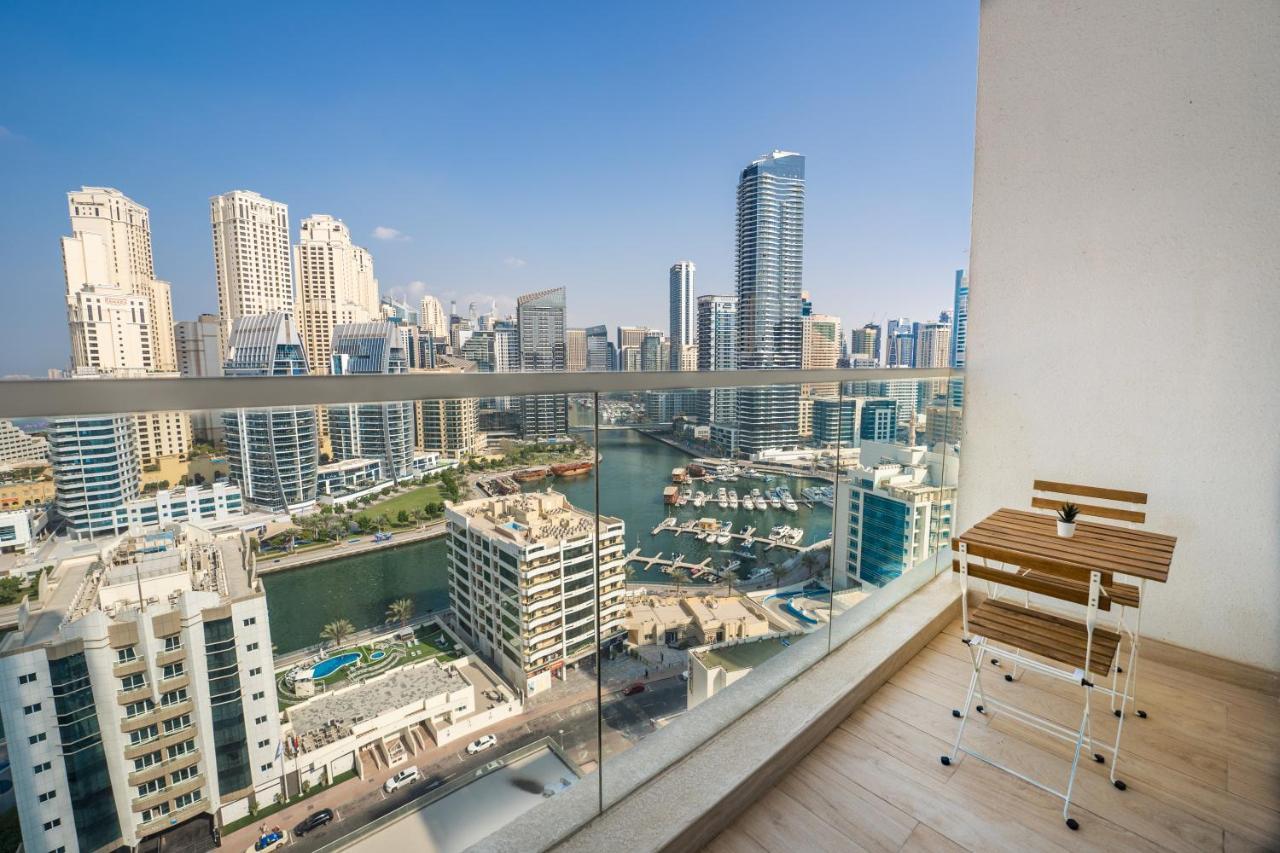 Fam Living - Marina Marvel - Studio Apartment With Breathtaking Views In Studio One Tower Dubai Exterior photo
