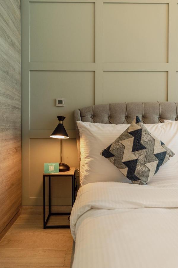 Fam Living - Marina Marvel - Studio Apartment With Breathtaking Views In Studio One Tower Dubai Exterior photo